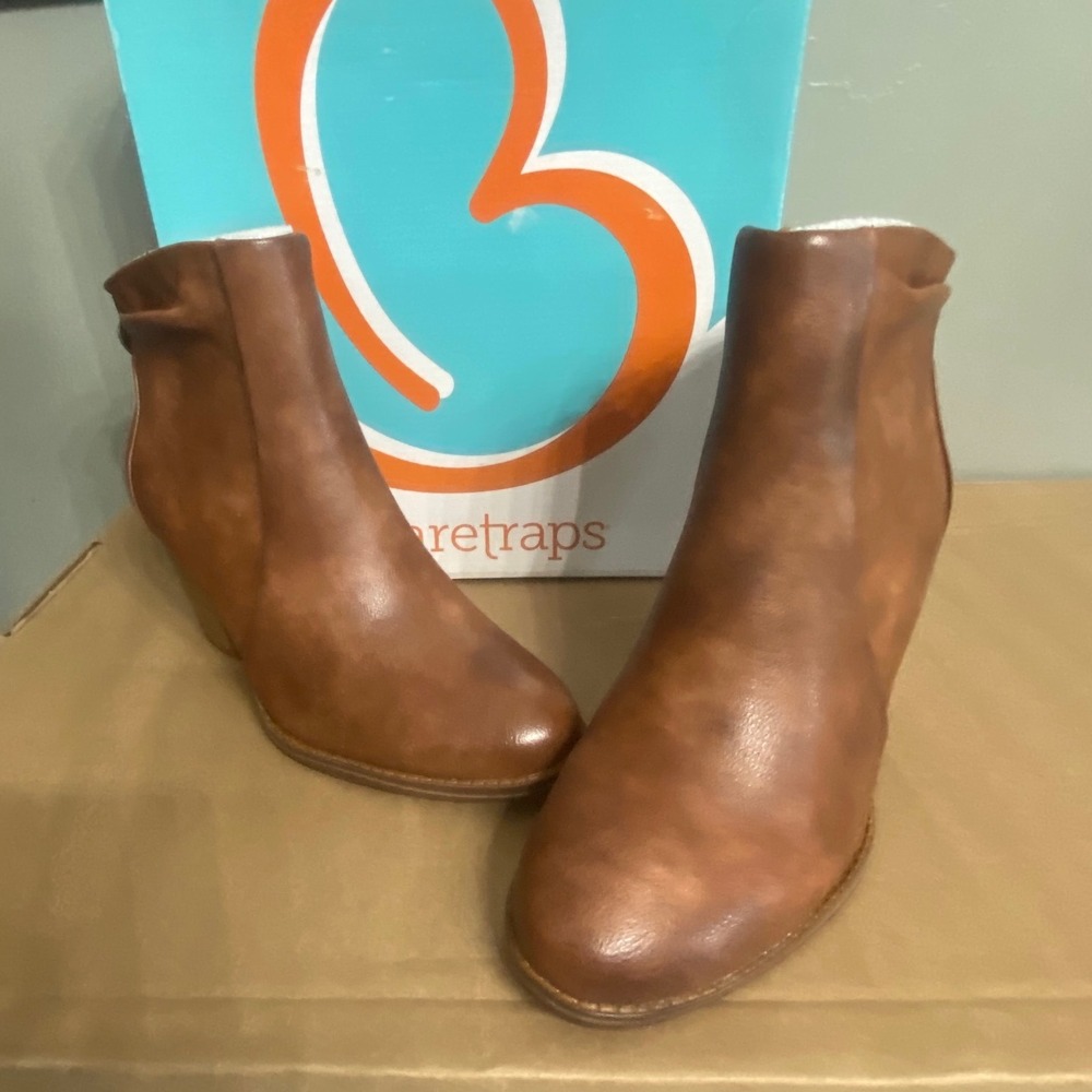 Baretraps Charee Womens Brush Brown Slouchy Buckle Ankle Boots BT27754 Size 7 M